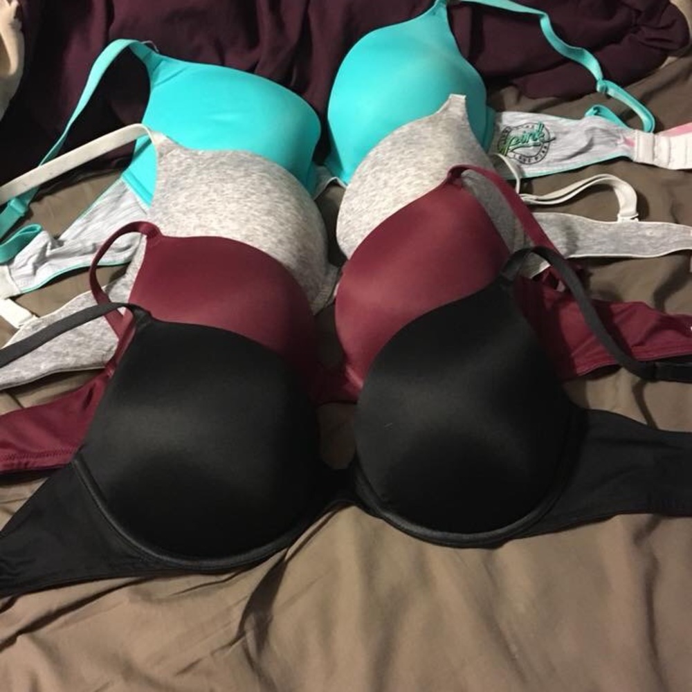 32DD VICTORIA SECRET BRAS